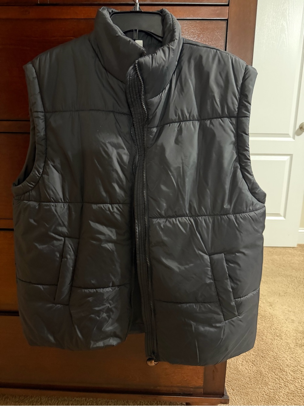 Women’s Quilted Puffer Vest - Black size medium